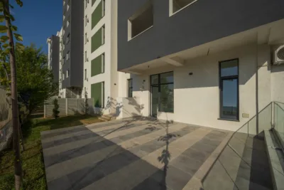 Apartamente noi finalizate situate la parter cu gradina proprie in Militari