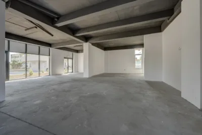 Spatiu comercial Militari