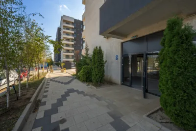 Spatiu comercial Militari