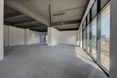 Spatiu comercial Militari