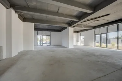 Spatiu comercial Militari